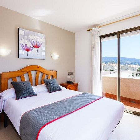 Oyo Hotel Costa Andaluza Ella Dış mekan fotoğraf