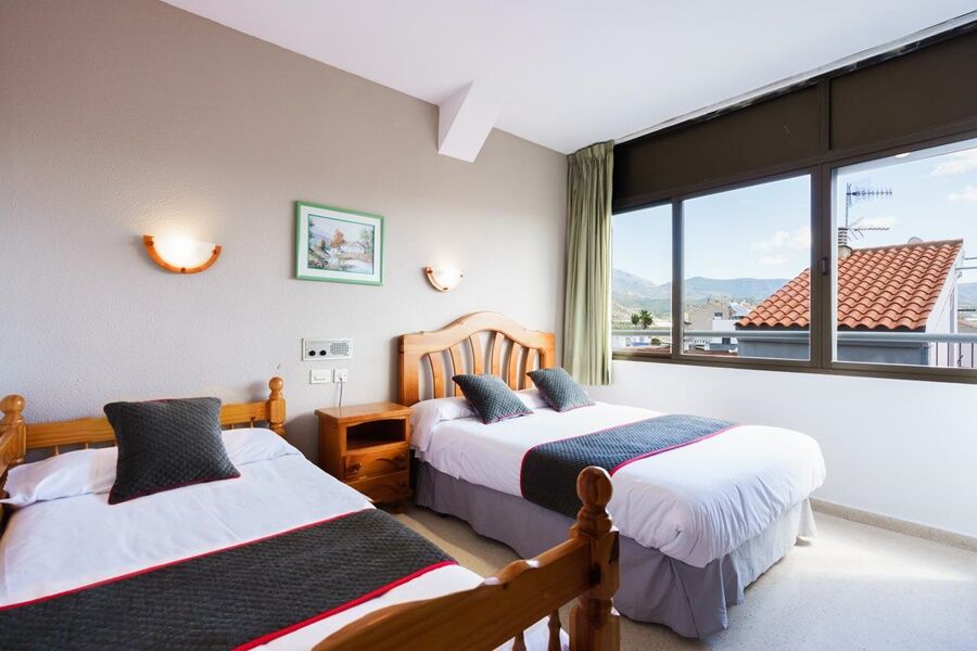 Oyo Hotel Costa Andaluza Ella Dış mekan fotoğraf
