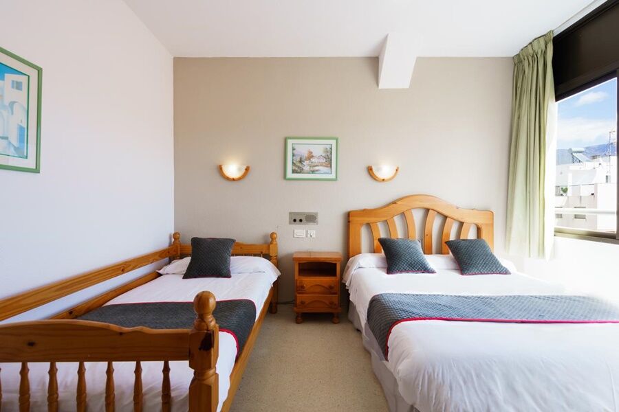 Oyo Hotel Costa Andaluza Ella Dış mekan fotoğraf