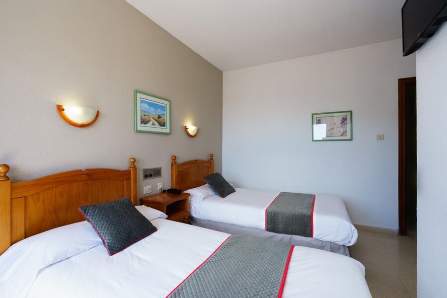 Oyo Hotel Costa Andaluza Ella Dış mekan fotoğraf