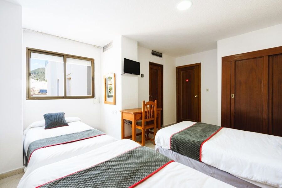 Oyo Hotel Costa Andaluza Ella Dış mekan fotoğraf