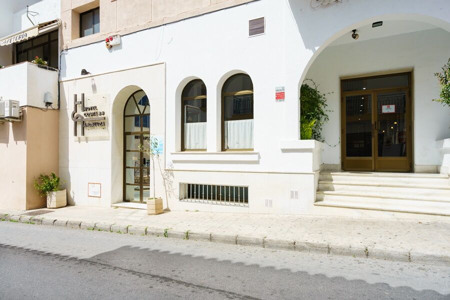 Oyo Hotel Costa Andaluza Ella Dış mekan fotoğraf